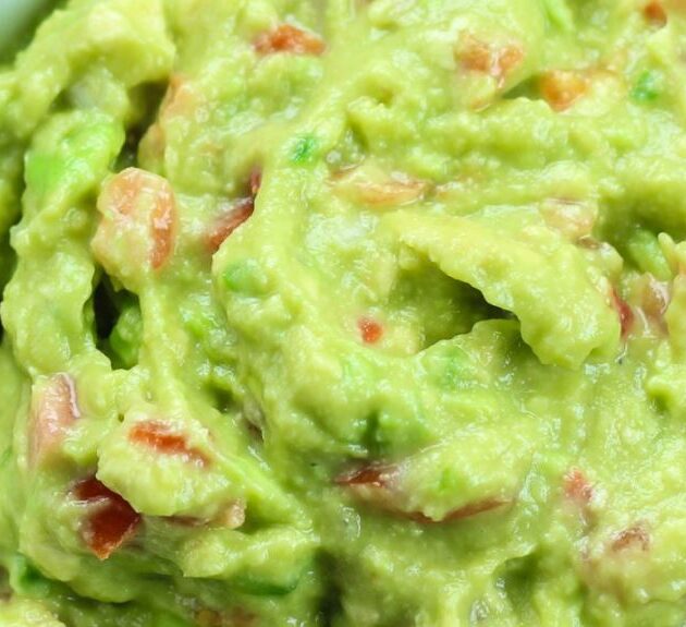 autentické avokádové guacamole