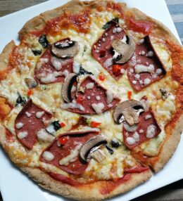 Žitná pizza (zdravá alternativa klasické pizzy)
