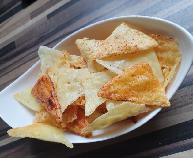 sýrové chipsy