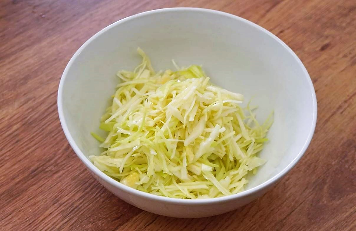 Hospodský zelný salát (sladkokyselý) Pohlreich