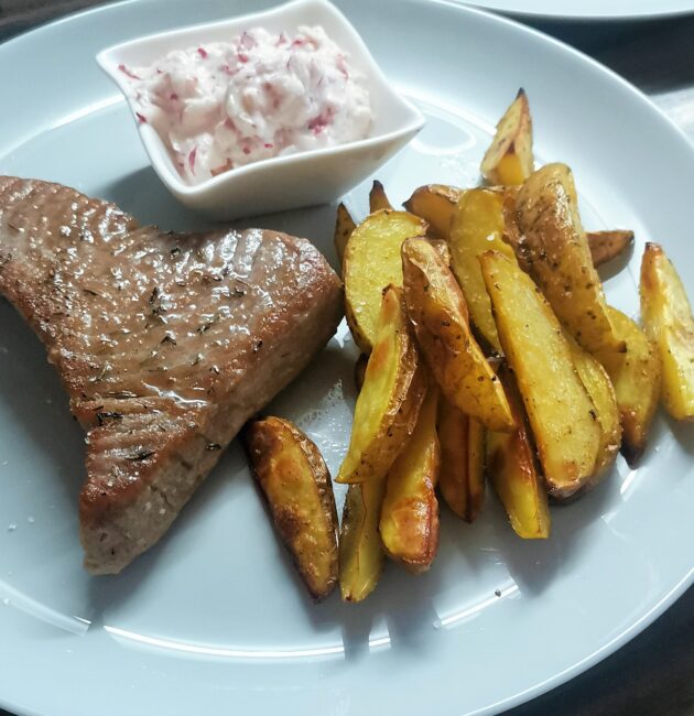 Steak z tuňáka na grilu (i v troubě)