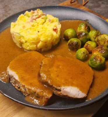 Vepřová pečeně s omáčkou a kapustičkami