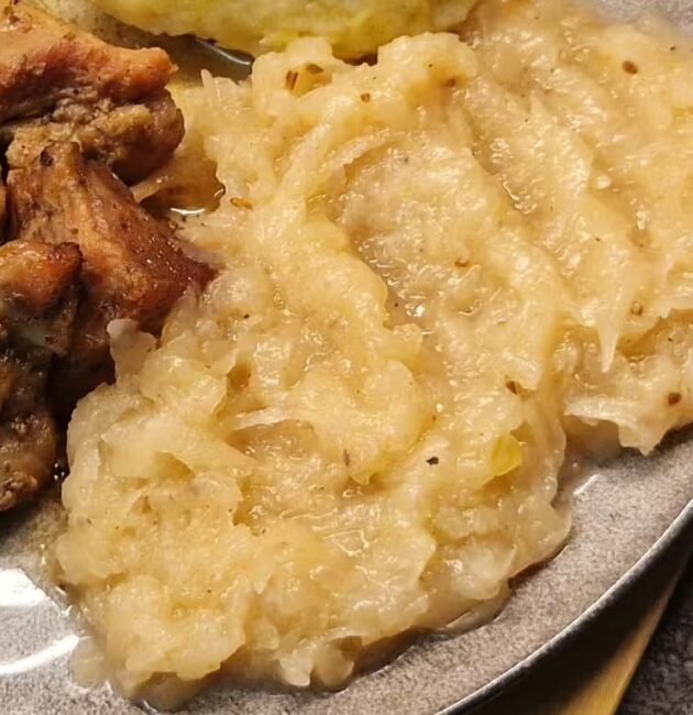 Dušené kedlubnové zelí