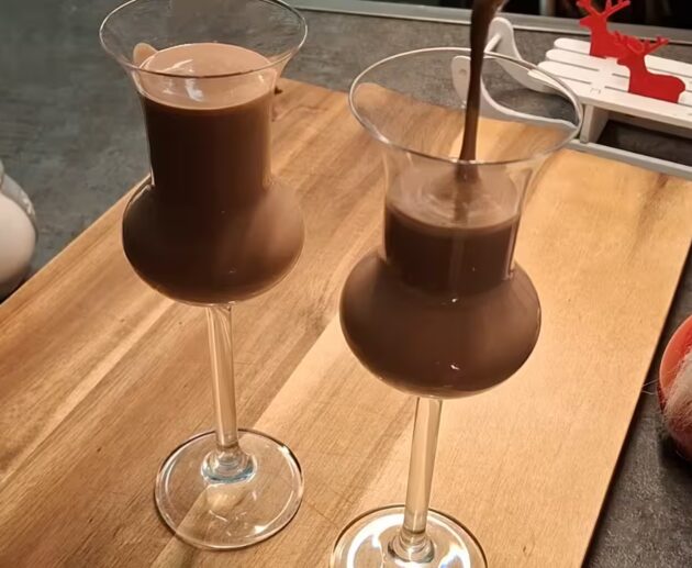 Vánoční čokoládový likér