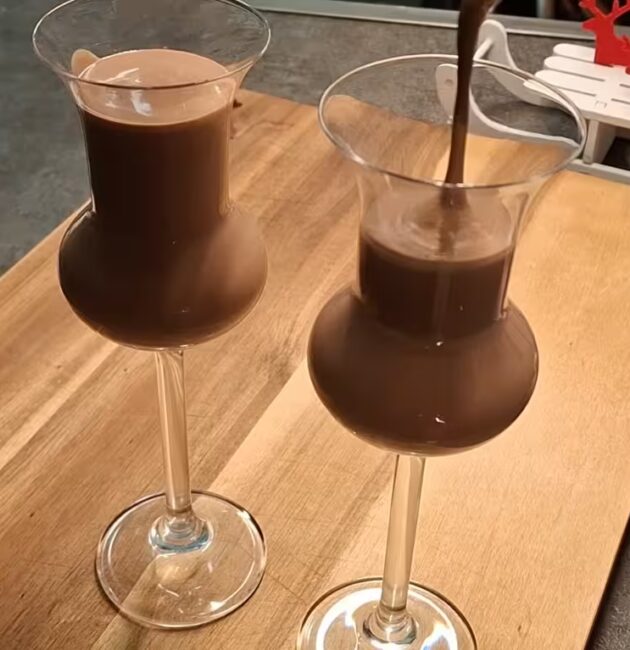 Vánoční čokoládový likér