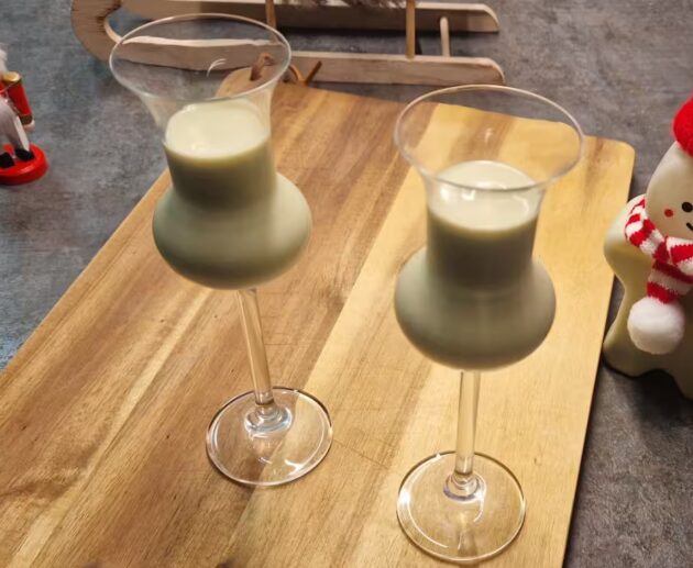 Pistáciový vaječný likér