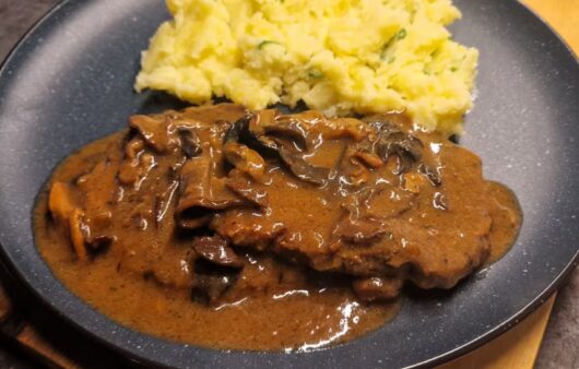 Vepřová krkovice na houbách