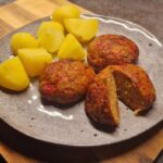 Vepřové karbanátky s červenou řepou