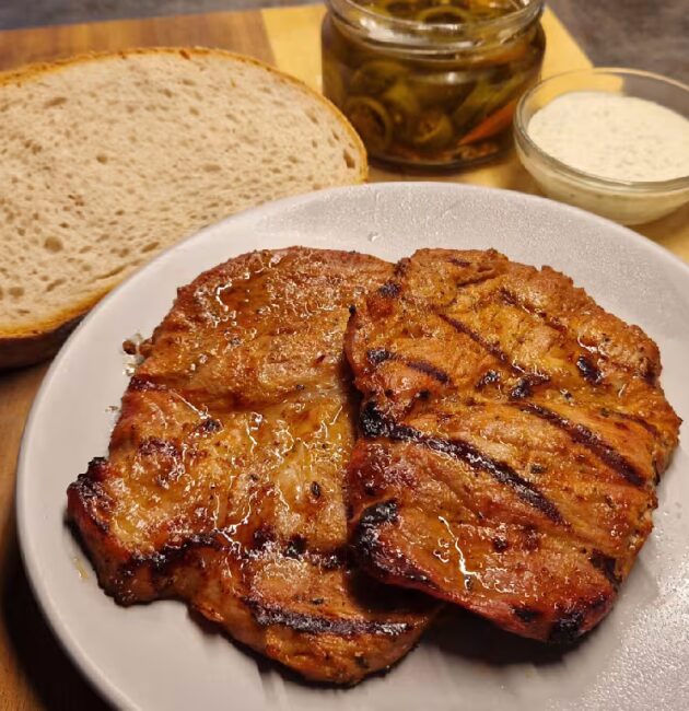 Šťavnatá krkovice na grilu
